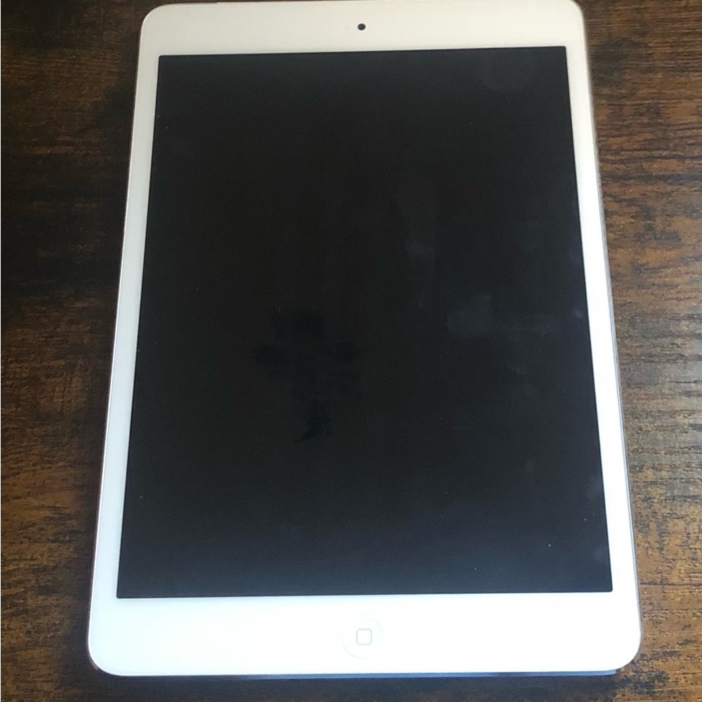 Apple iPad Mini 2 - Silver - Picture 3 of 5